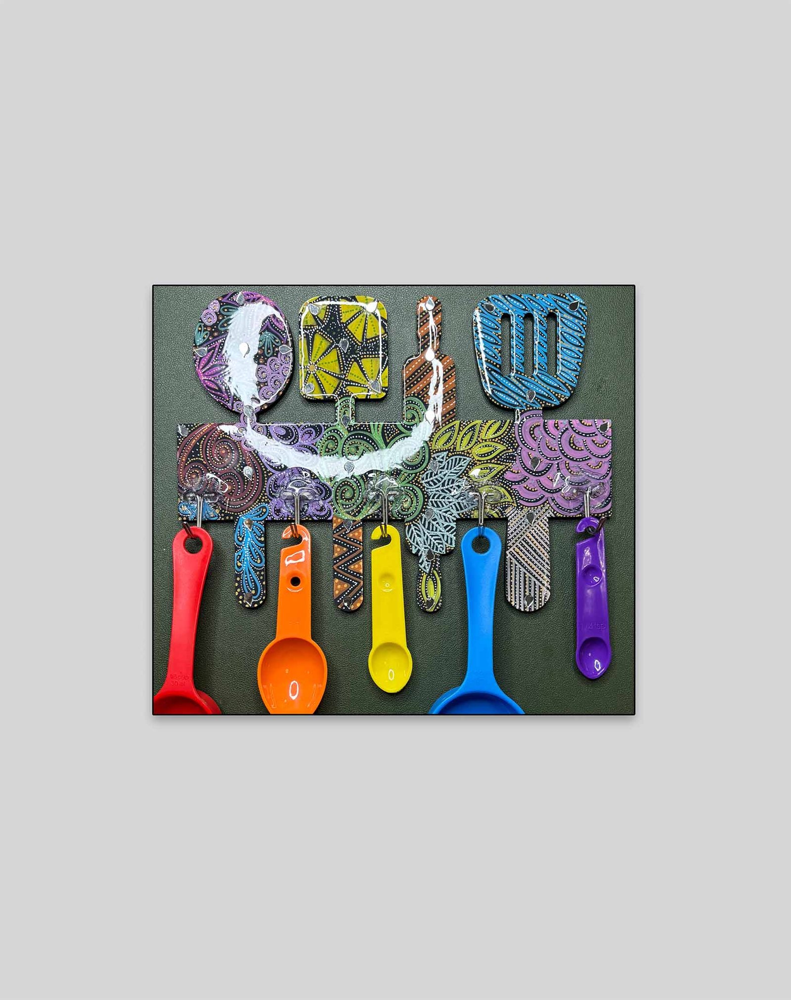 Artistic Kitchen Utensil Key Holder – Multicolor Set