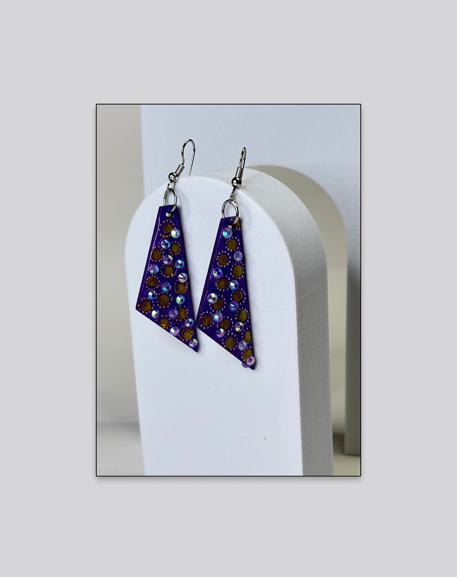 Artistic Geometric Drop Earrings – Dark Floral Pattern